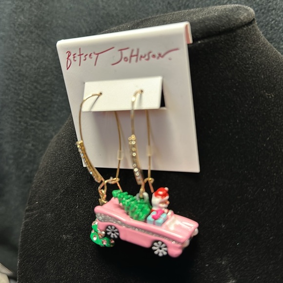 BETSEY JOHNSON “SANTA IN HIS PINK CADILLAC BRINGING HOME THE TREE” EARRINGS - Picture 2 of 3